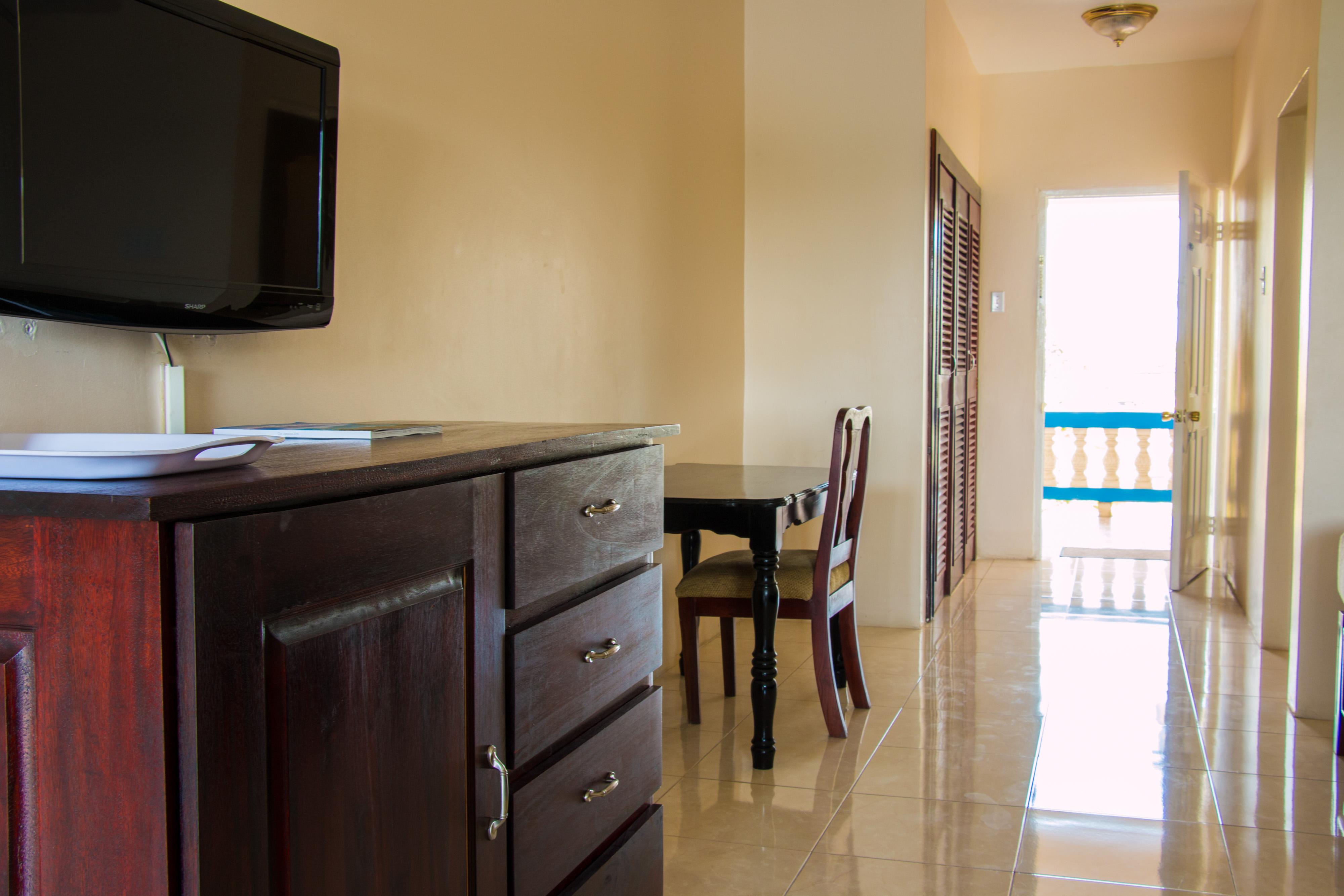 נגריל Travellers Beach Resort מראה חיצוני תמונה