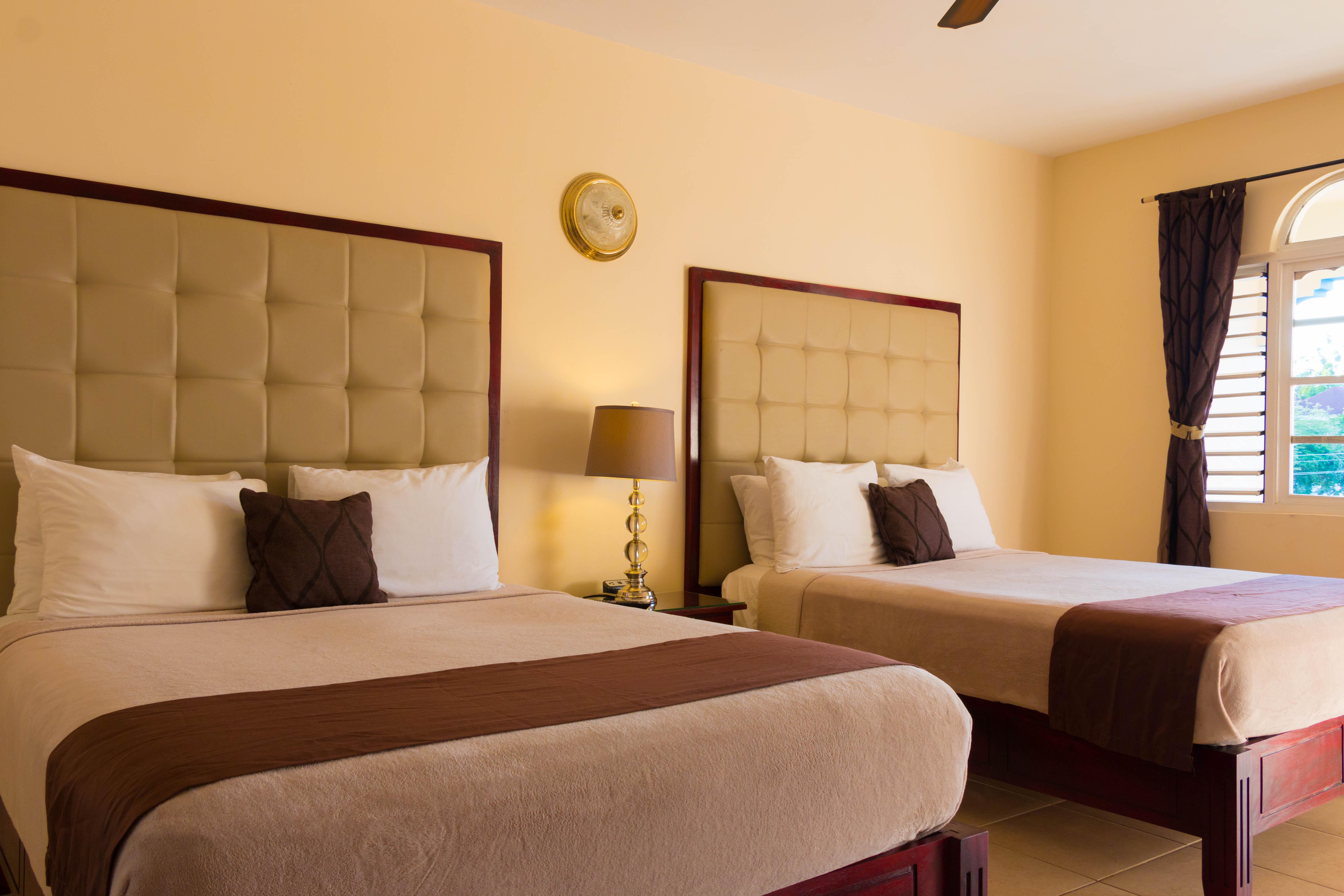 נגריל Travellers Beach Resort מראה חיצוני תמונה