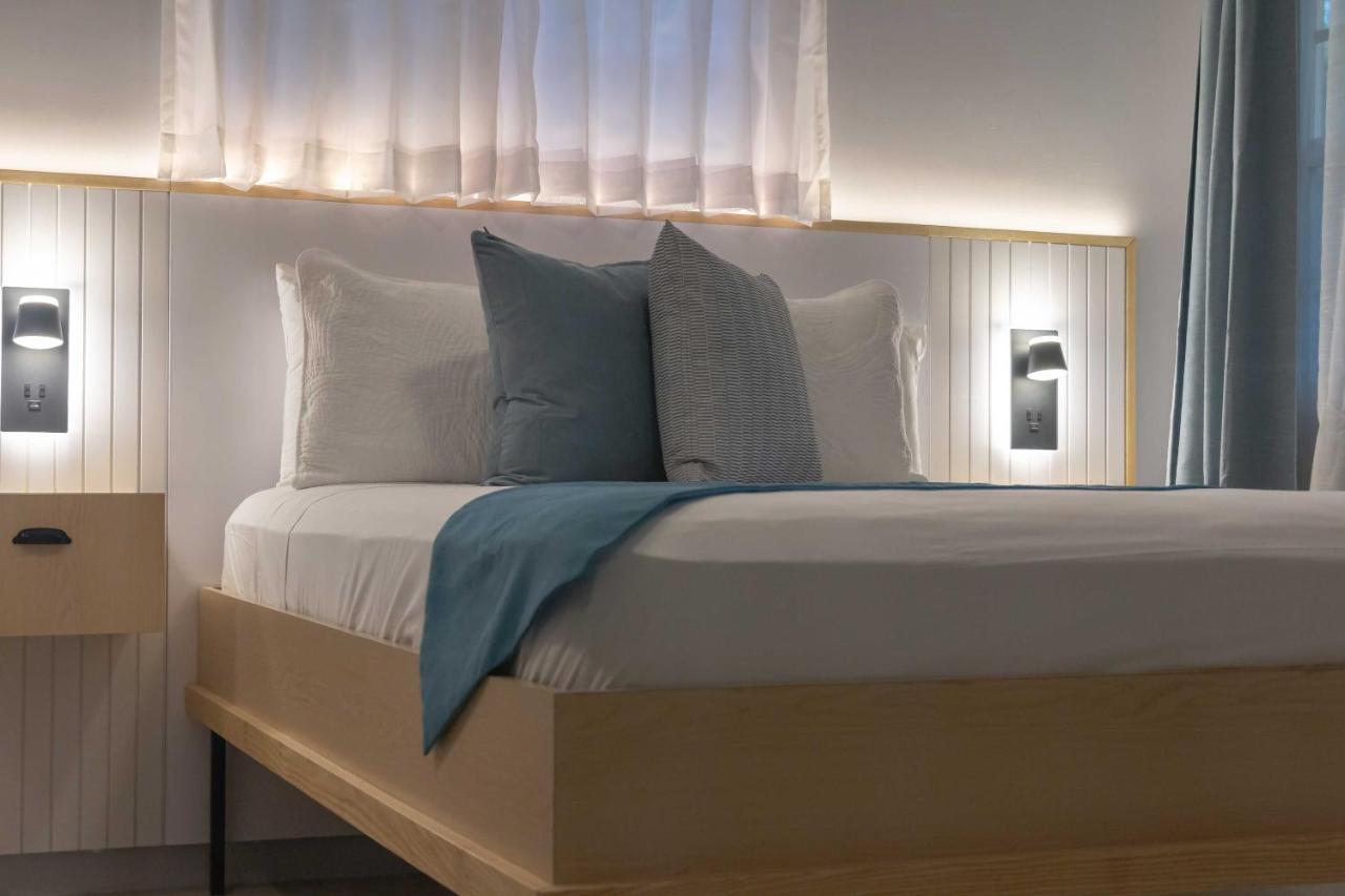 נגריל Travellers Beach Resort מראה חיצוני תמונה