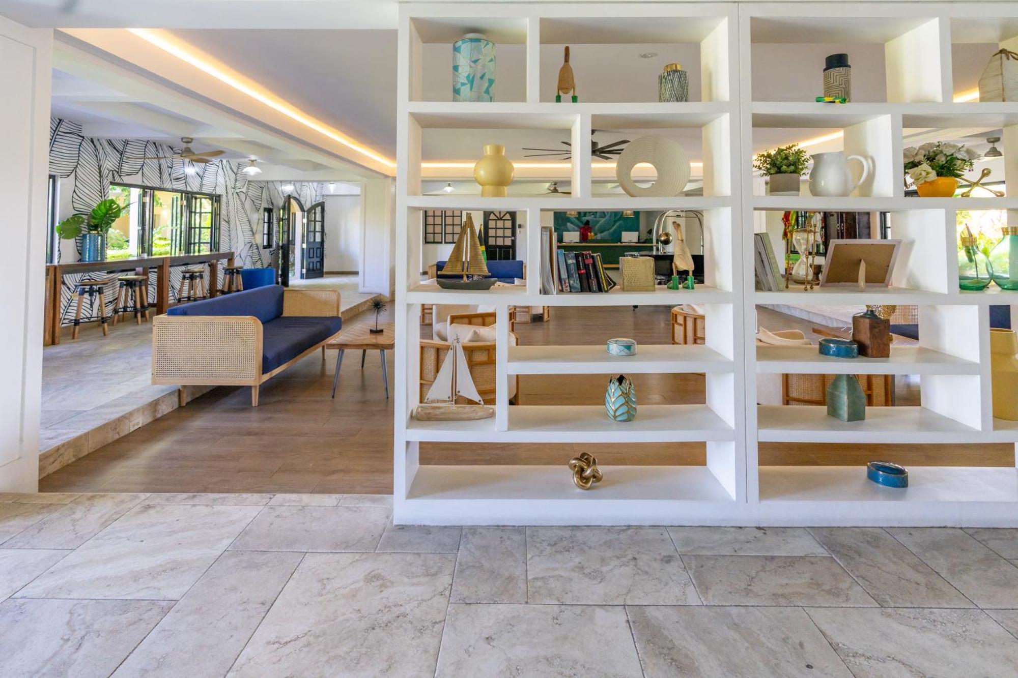 נגריל Travellers Beach Resort מראה חיצוני תמונה
